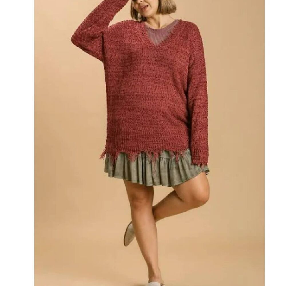 Umgee Frayed Vee Neck Oversized Knit Sweater - Size M - Picture 2 of 12
